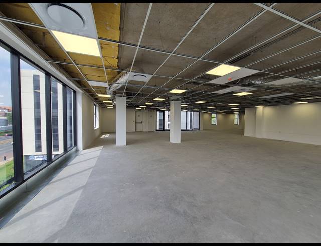 975M² OFFICE TO LET IN GLENADRIENNE EAST